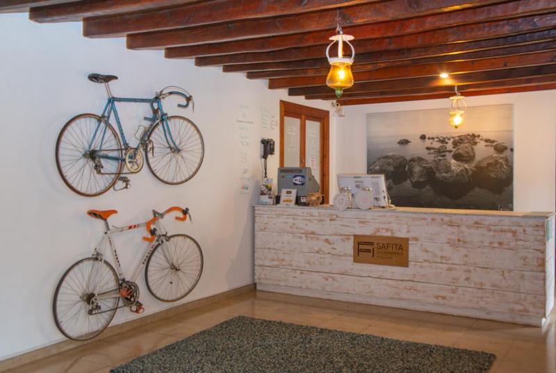 Jízda na kole v ubytování Sa Fita Backpackers - Albergue Juvenil nebo okolí