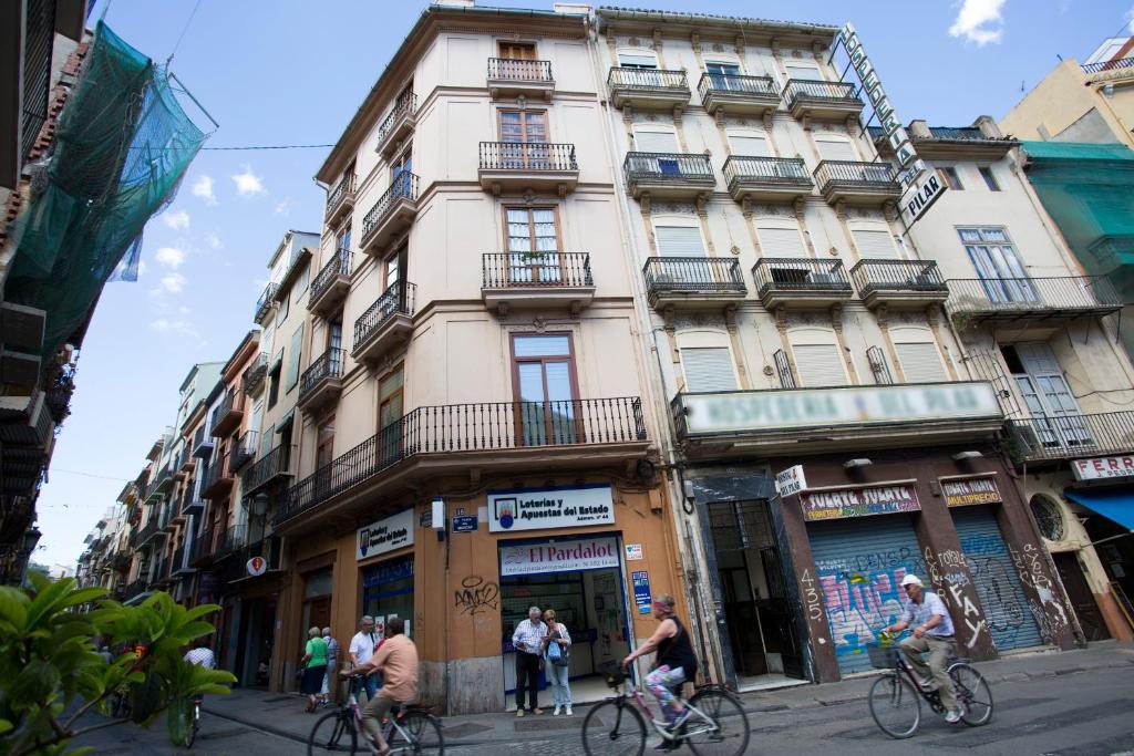 SingularStays Plaza del Mercado, Valencia – Updated 2023 Prices