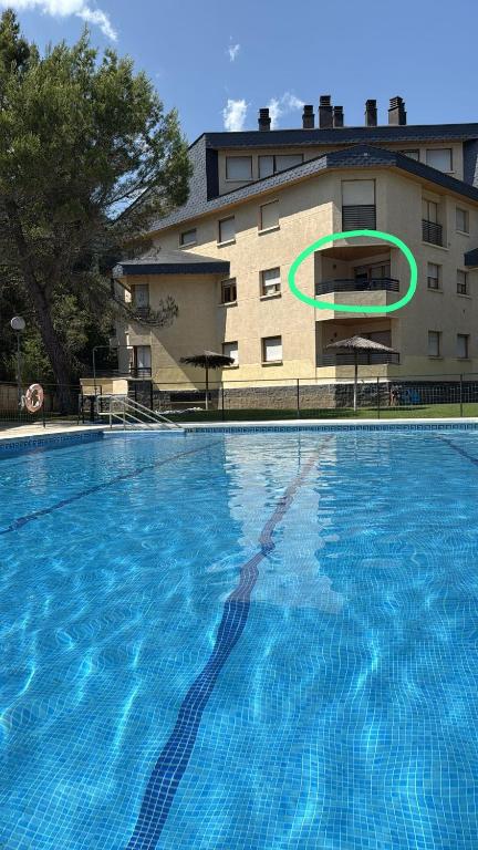 Bazén v ubytování Tena Biescas Tourist Home nebo v jeho okolí