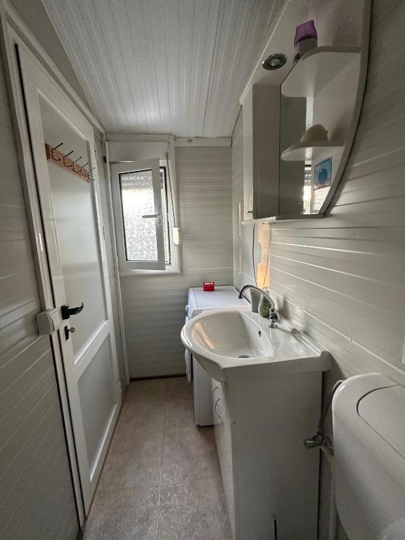 Koupelna v ubytování Glamping Montenegro