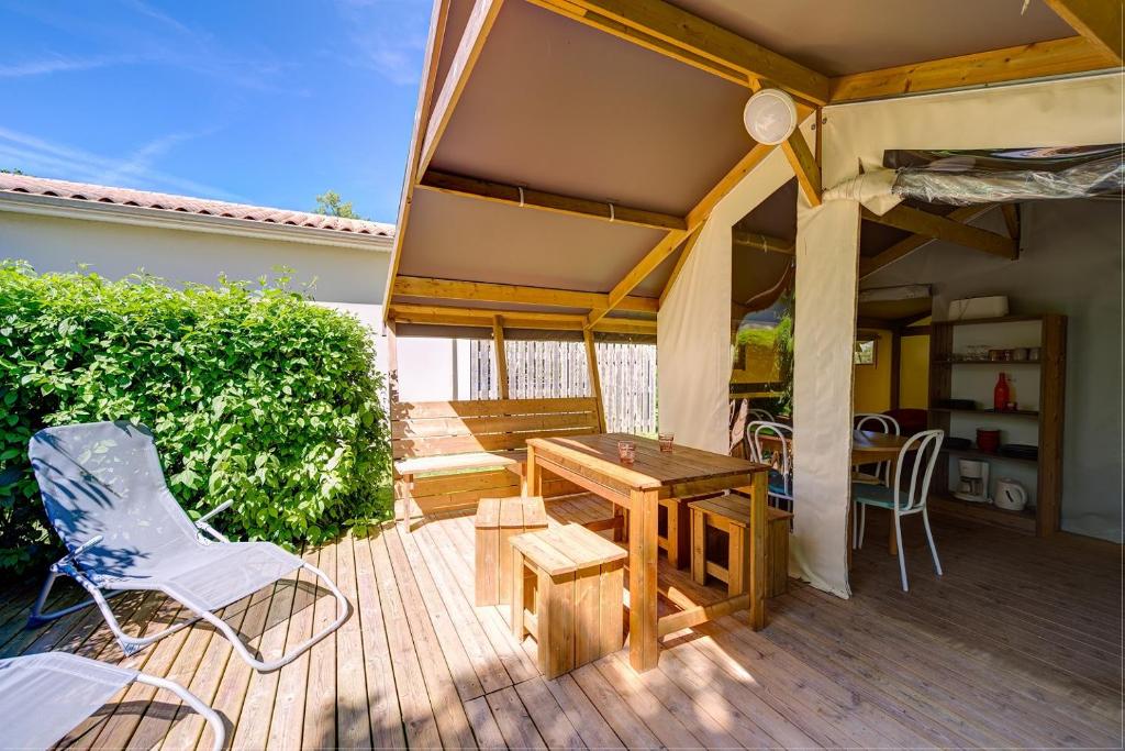 Patio nebo venkovní prostory v ubytování Camping la Venise Verte