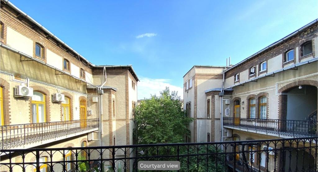 Budova, v ktorej sa apartmán nachádza