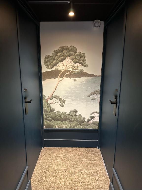 Hôtel Le Médiéval Palais des Papes - Resim 23