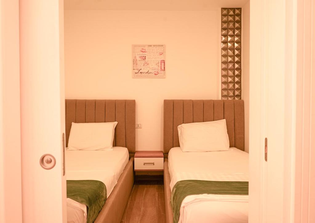 DelMar Apartments - Two-Bedroom Apartment