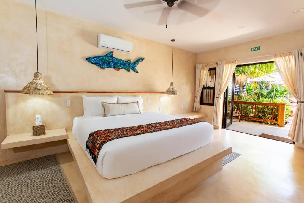 King Room with Pool View