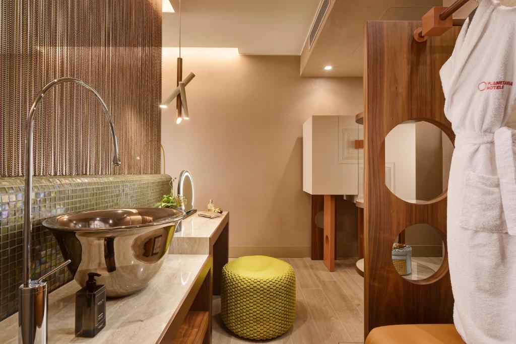 Koupelna v ubytování Milan Suite Hotel
