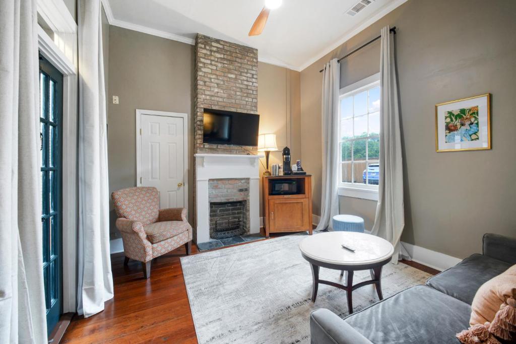 Louis Park Hotel photo