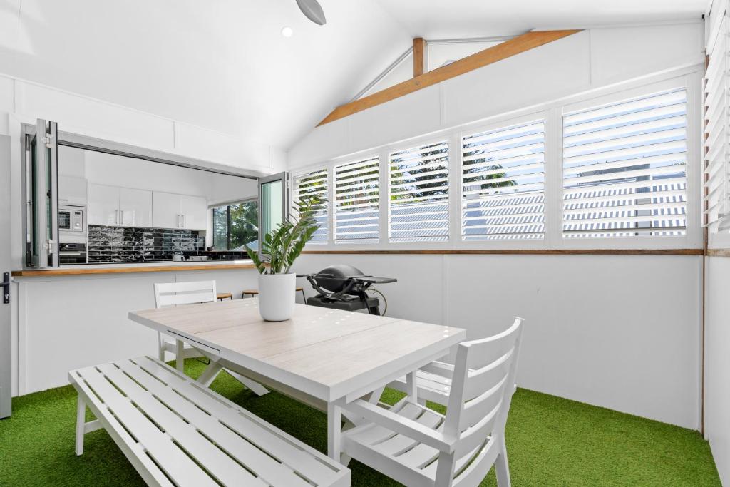 Kuchyň nebo kuchyňský kout v ubytování Azur Byron Bay