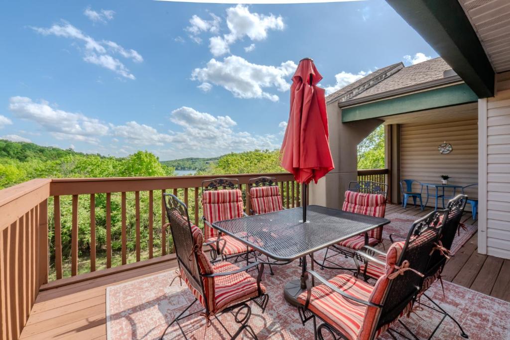 View of Penthouse Design: Architecture on Top of the World - ArchDaily