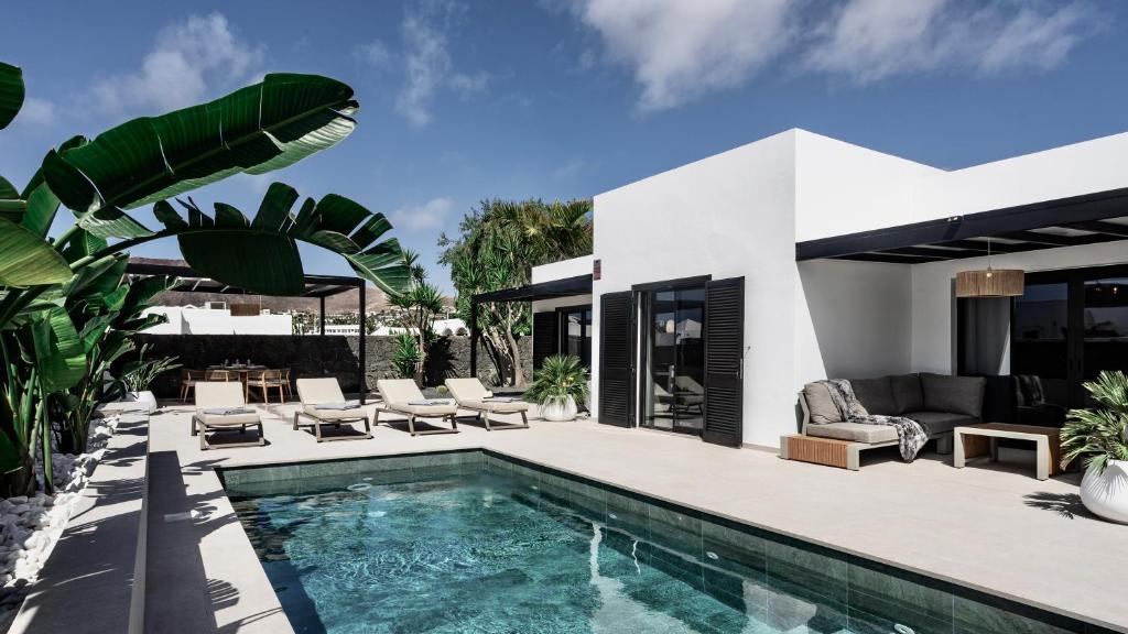 Luxurious Villa Acebo 4 bed 4 bath Private pool