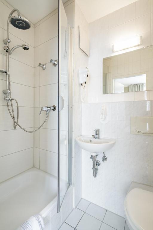 Koupelna v ubytování Hotel Pankow