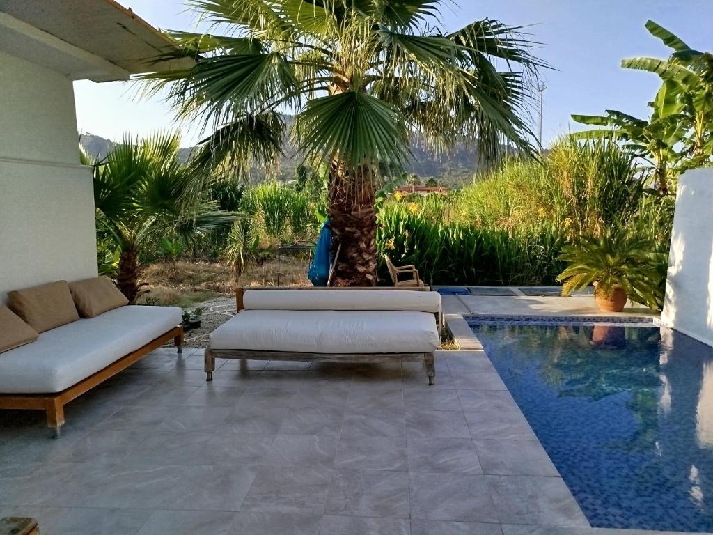 Bazén v ubytování Kiriş Garden Hotel nebo v jeho okolí