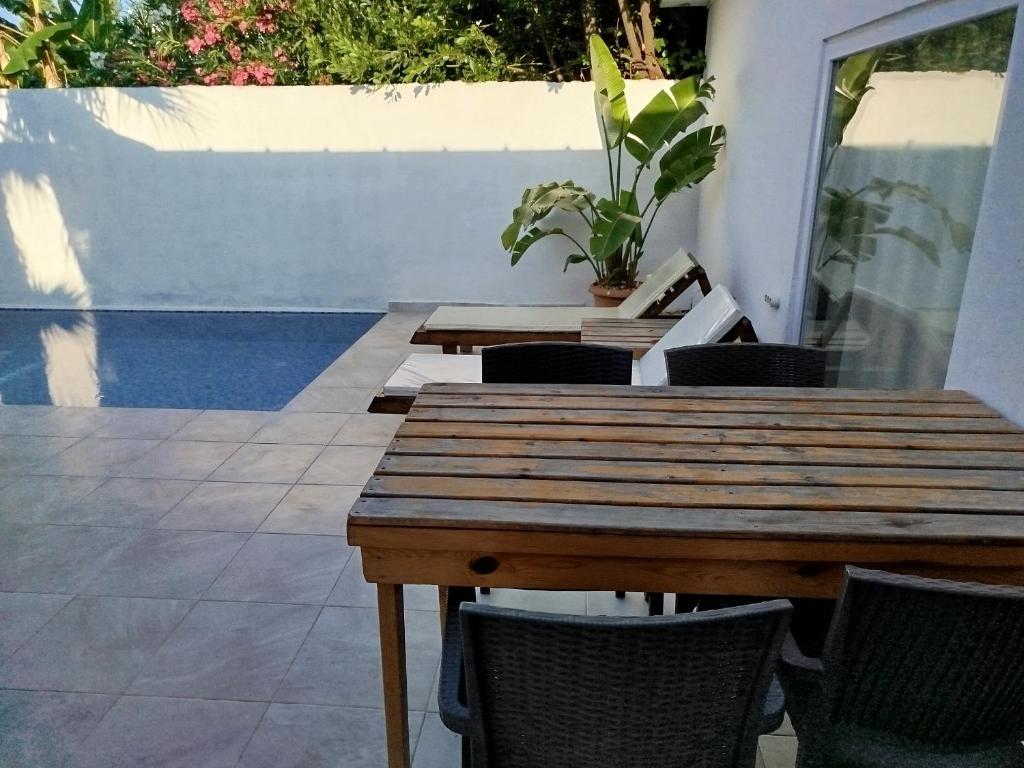 Bazén v ubytování Kiriş Garden Hotel nebo v jeho okolí