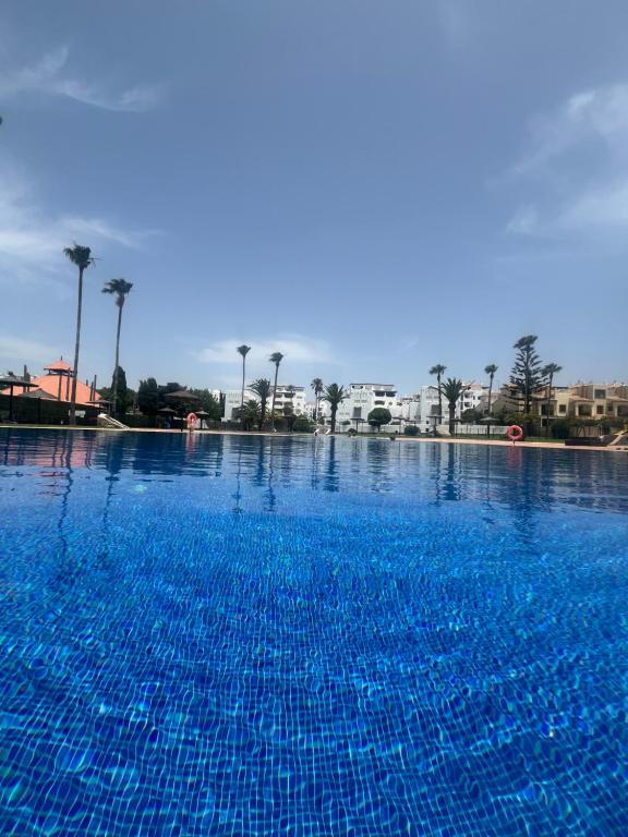 Basen w obiekcie Ático duplex con vistas al mar en Zahara de los Atunes lub w pobliżu