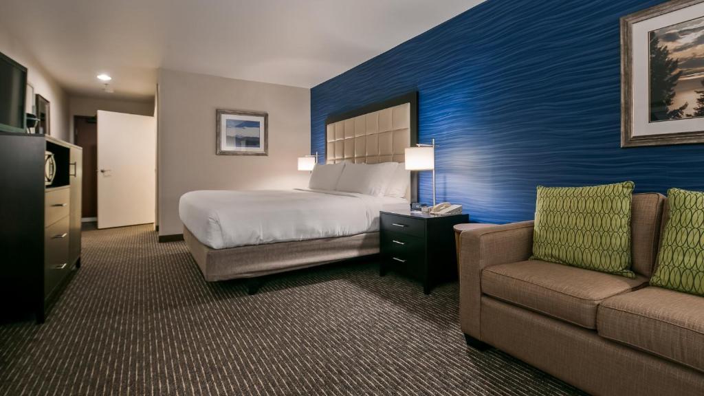 Postel nebo postele na pokoji v ubytování Holiday Inn Express Bellingham by IHG