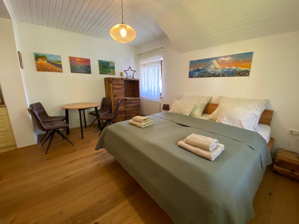 Posteľ alebo postele v izbe v ubytovaní Landhaus Marmorata
