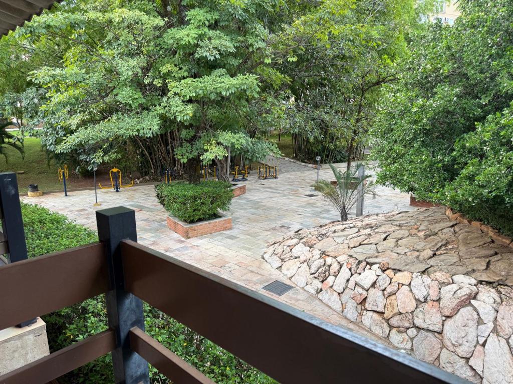 Um jardim em Thermas diRoma Hotel Incluso o acesso ao Acqua park todos os dias, exceto no dia do check-out