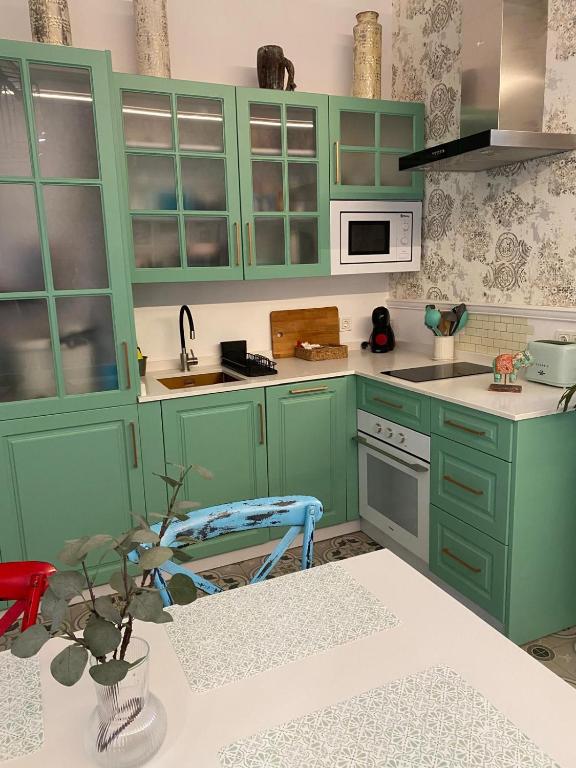 Kuchyňa alebo kuchynka v ubytovaní Apartamento Jema El Bajondillo