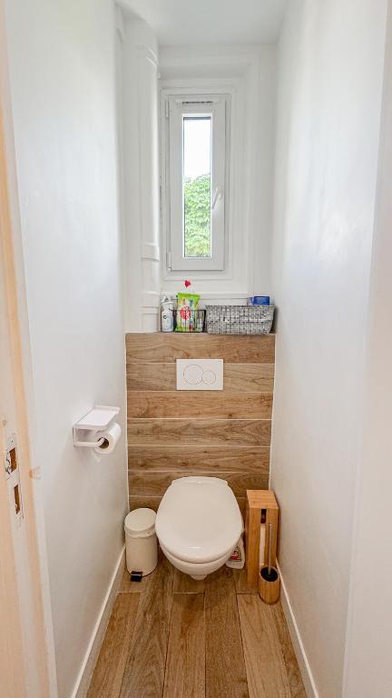 Salle de bains dans l'établissement Neuilly Étoilé - 2 Personnes - Luxe Proche Métro - Direct Paris
