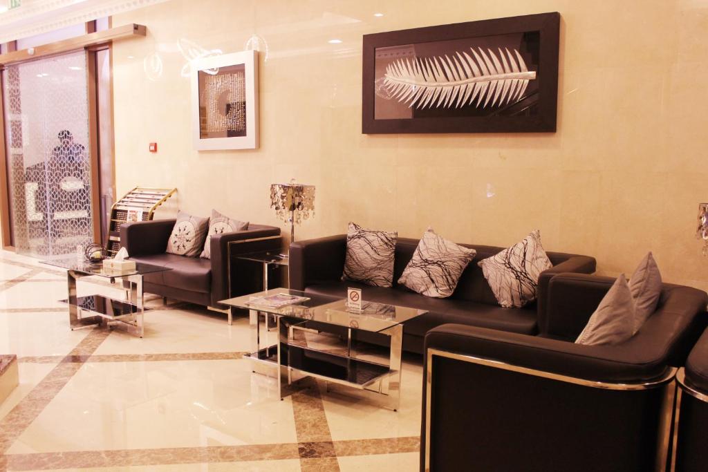 Posezení v ubytování Montreal Naif Hotel