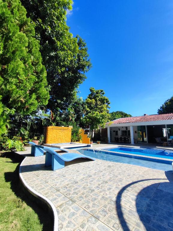 Bazén v ubytování Casa Campestre El Peñon 5 Habitaciones nebo v jeho okolí