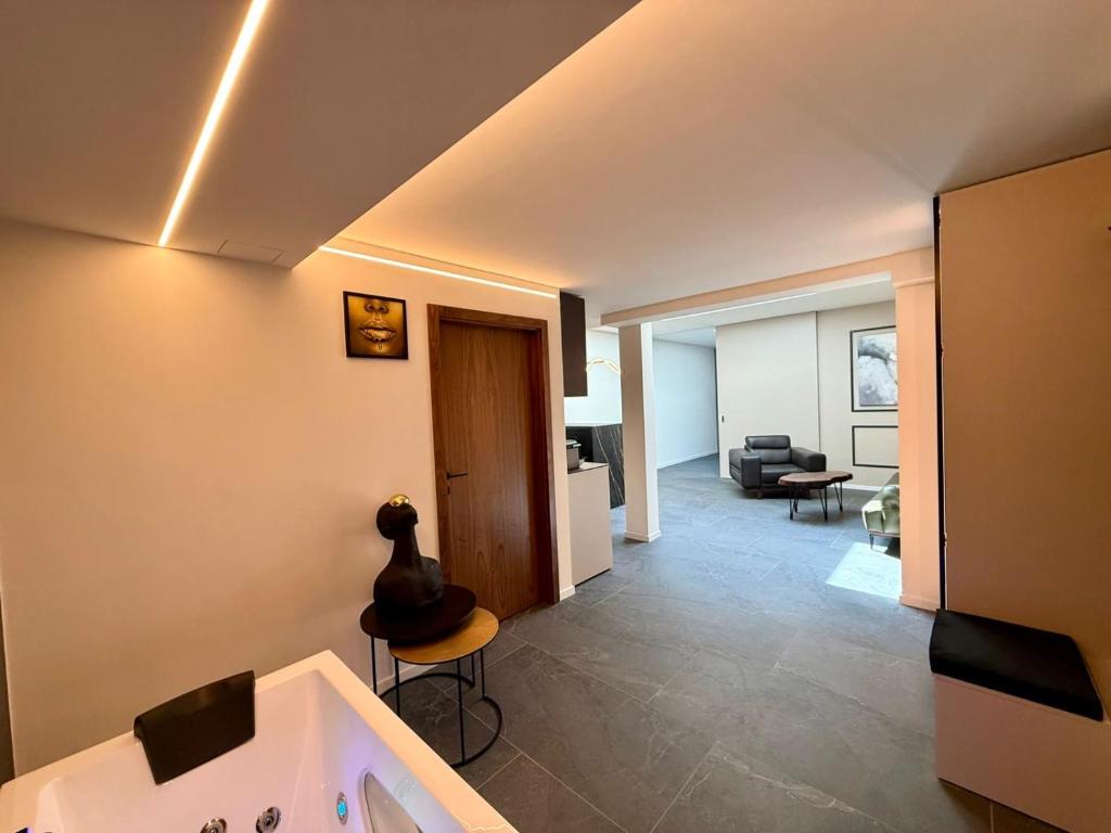 Luxe Living Basel-City - Resim 23