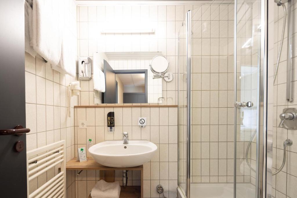 LOFTSTYLE Hotel Gerlingen, Sure Hotel Collection by Best Western - Habitación Estándar Con Cama Queen