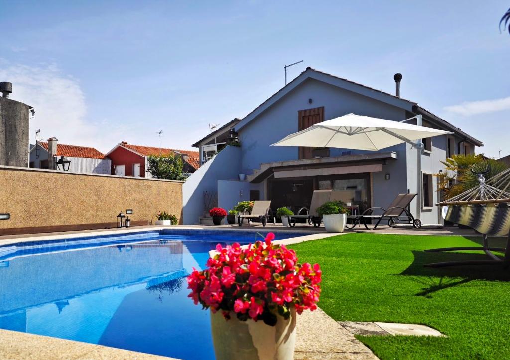 Bazén v ubytovaní Casa piscina boleros alebo v jeho blízkosti