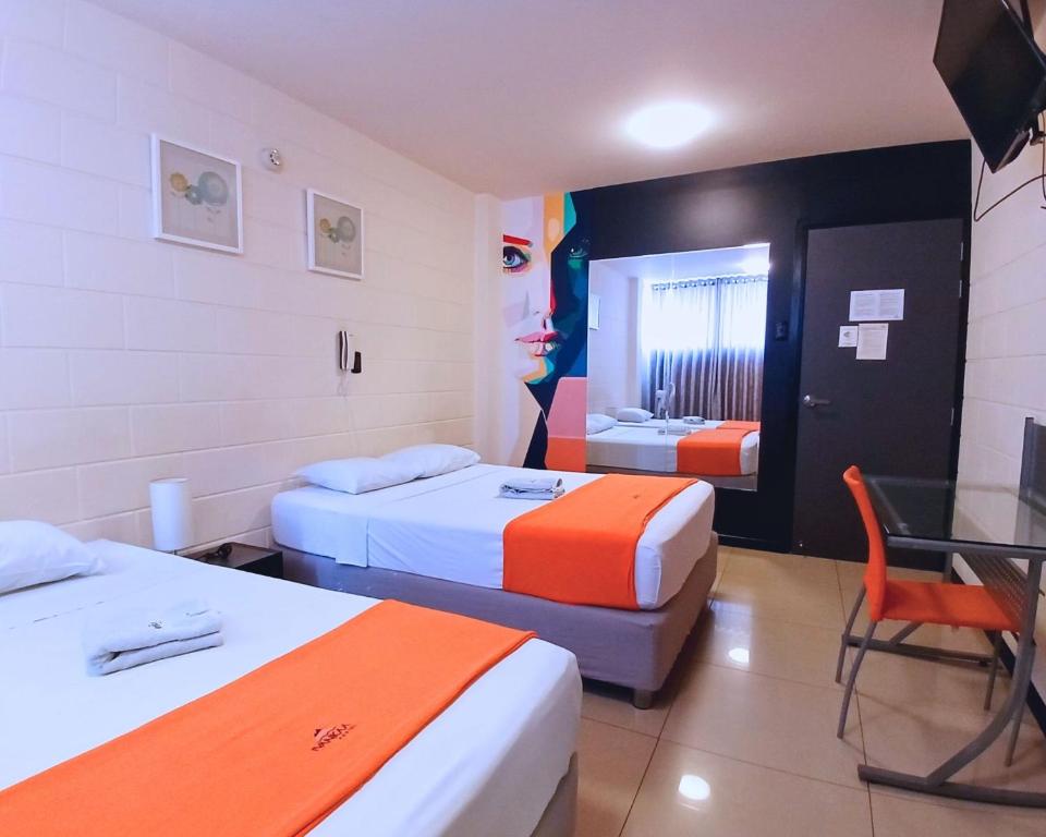 Postel nebo postele na pokoji v ubytování Ivankaa Hostel