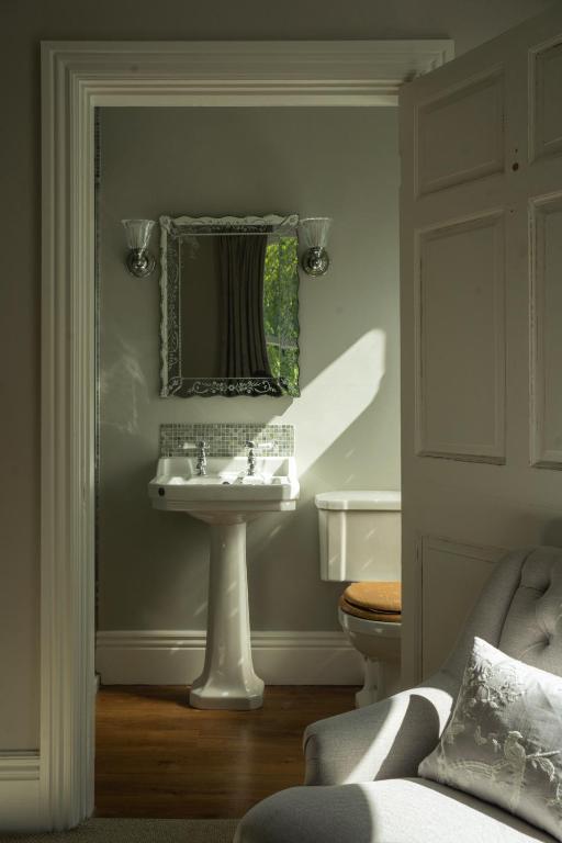Outwood House - Deluxe Double Or Twin Room With Garden View