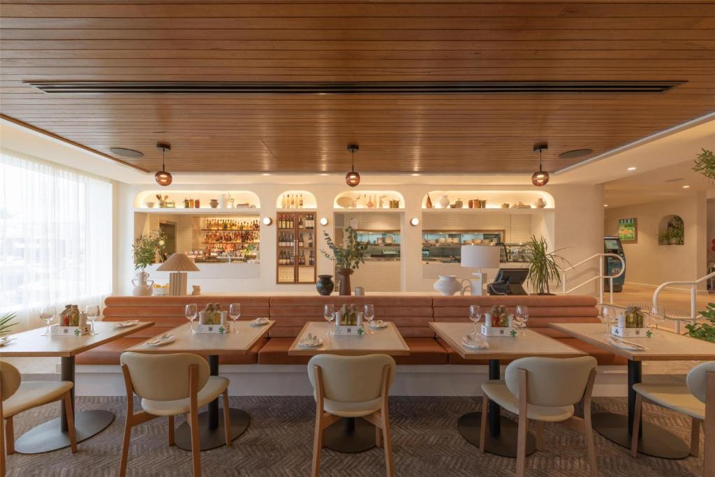 Nightcap at Manly Hotel - Resim 4