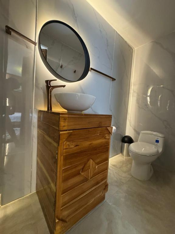 Koupelna v ubytování Habitaciones luxury baru