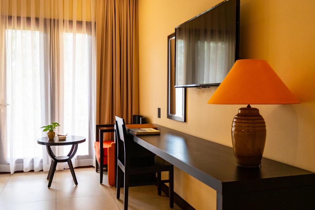 Phòng Comfort 2 Giường Đơn Có Ban Công - Minibar Miễn Phí Trong Phòng