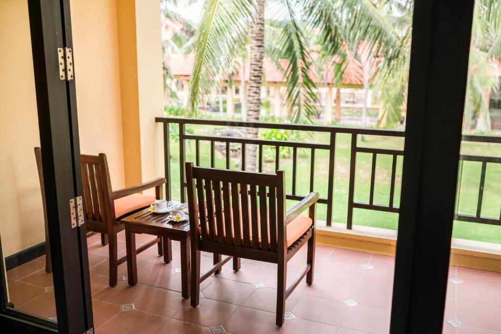 Phòng Deluxe Giường Đôi Có Ban Công - Miễn Phí Minibar Trong Phòng