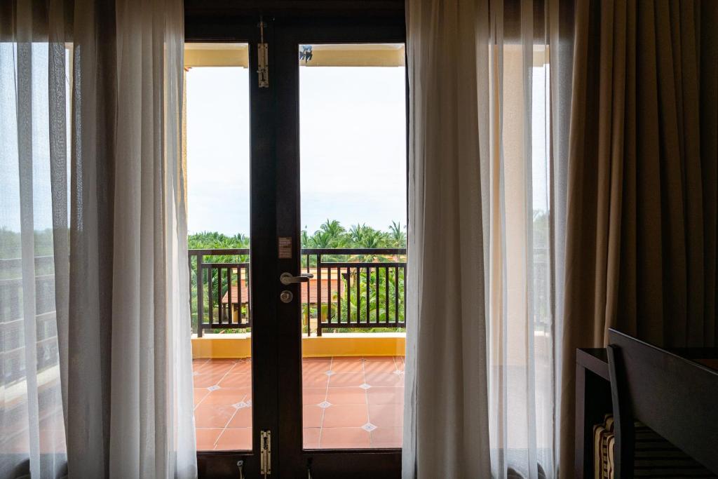 Phòng Tiêu Chuẩn Giường Đôi Có Ban Công - Miễn Phí Minibar Trong Phòng
