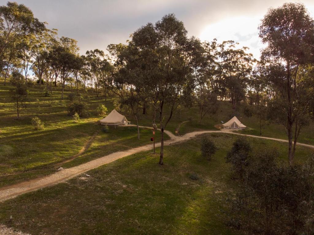 Příroda nedaleko luxury tent