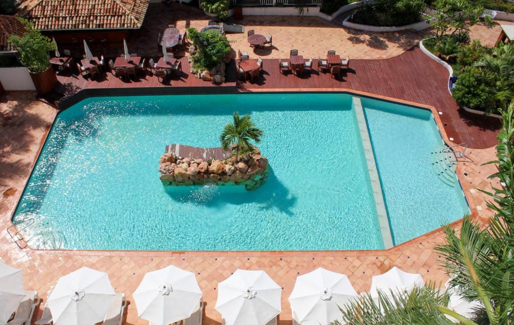 Sapphire Beach Club Resort