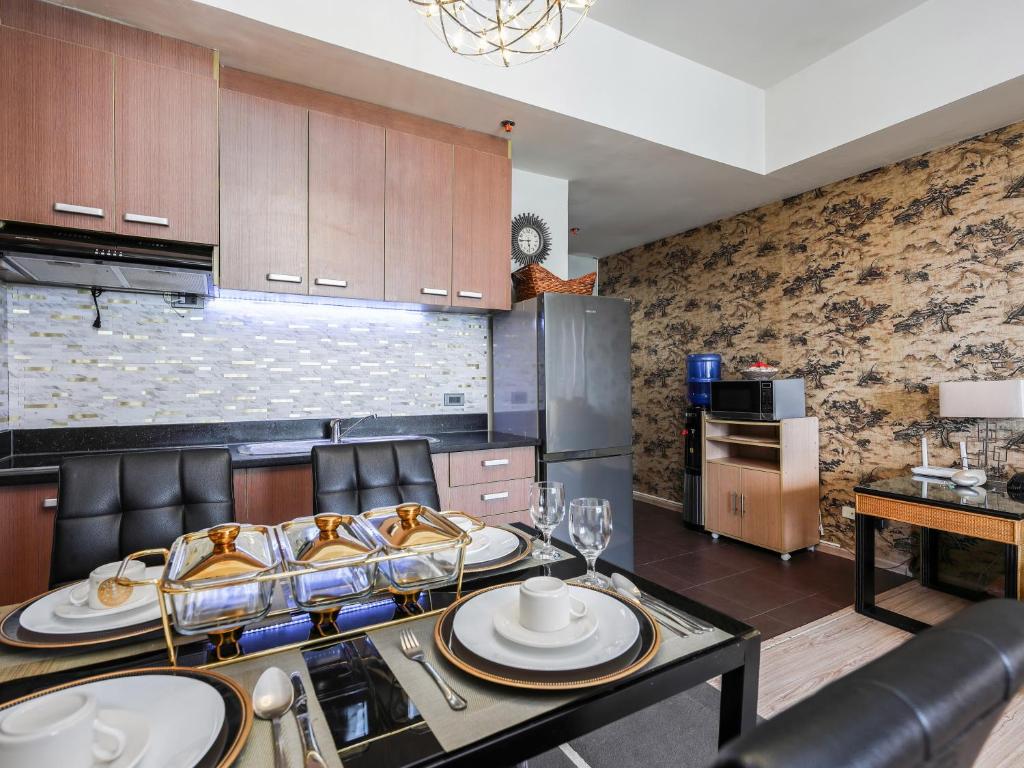 Kuchyň nebo kuchyňský kout v ubytování La Mirada Residence , Large 1 bedroom Condo, Beaches , 3 pools, Ocean views, fast WiFi, Netflix, Breakfast included