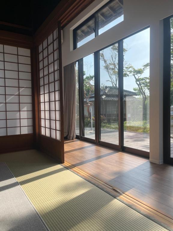 Fotografie z fotogalerie ubytování 古民家ラグジュアリーホテル 金井西洋館 v destinaci Sado