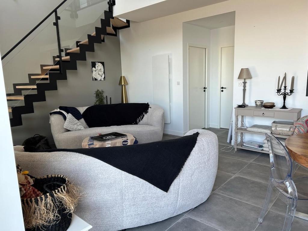 Photo de la galerie de l'établissement VILLA NEUVE en front de mer VILLA Jean Michèle, à Fouras