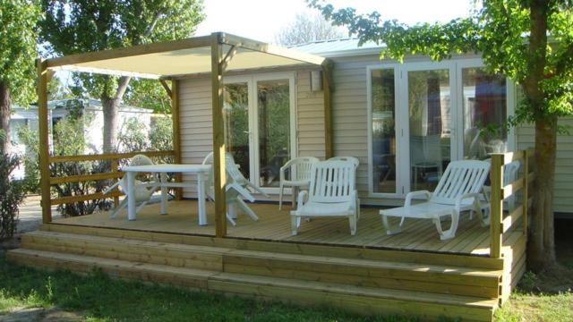 Κήπος έξω από το camping le pontet