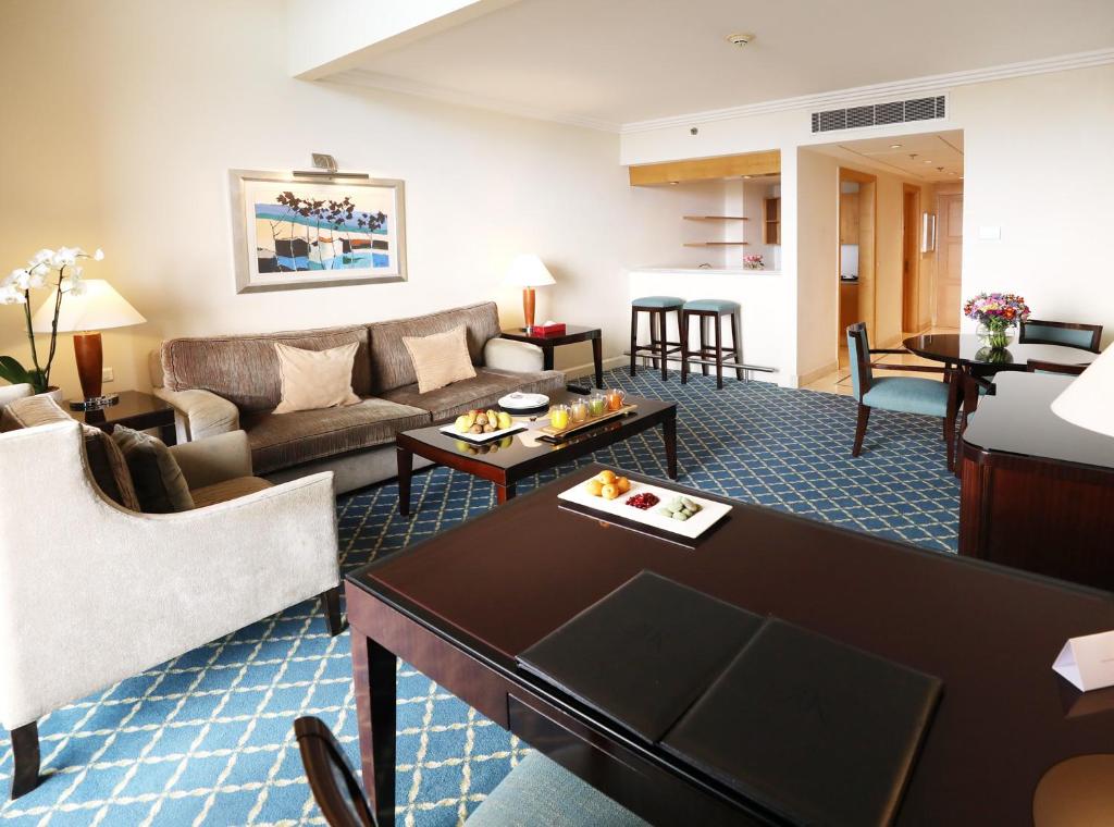 Posezení v ubytování Le Royal Hotel - Beirut