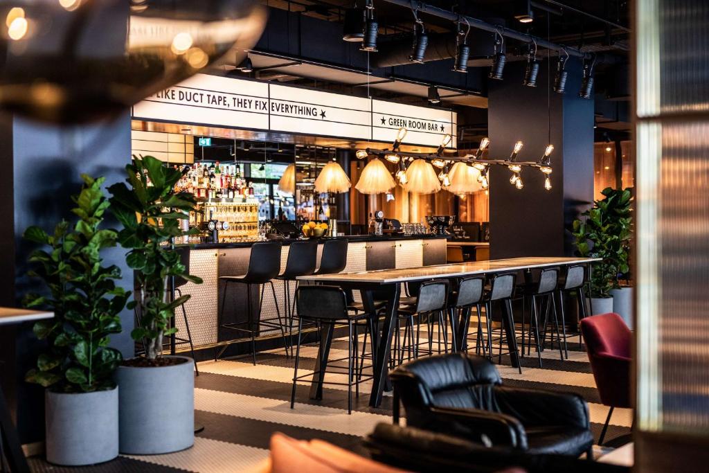 Lounge nebo bar v ubytování Scandic Falkoner