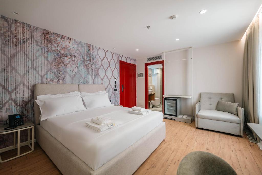 Ermes Luxury Hotel - Camera Doppia Deluxe Con Balcone E Divano