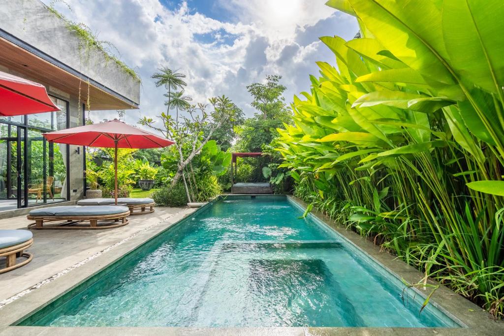 Πισίνα στο ή κοντά στο 5 BR Retreat Villa - Beach Access