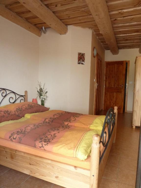 Postel nebo postele na pokoji v ubytování Q Ranch