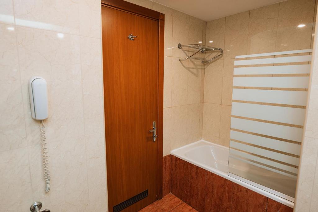 Hotel Duke Romana City Center - Resim 38