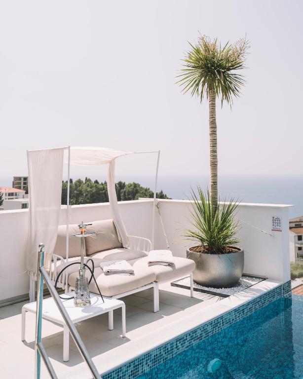 Bazén v ubytování Padam Hotel & SPA nebo v jeho okolí