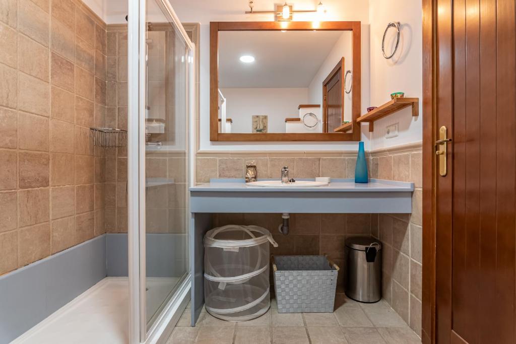 A bathroom at El Rincon del Golf II by Ĥ - Isla Canela Golf GRHII18P21
