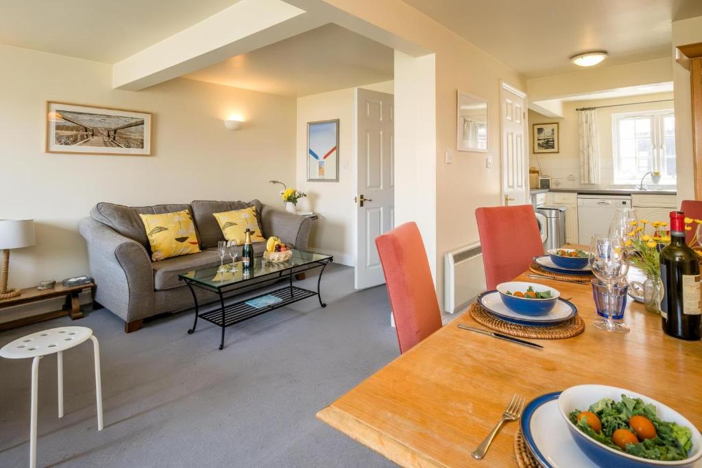 O zonă de relaxare la 3 Bell Lodge - near Thorpeness Country Club and the beach - Aldeburgh Coastal Cottages